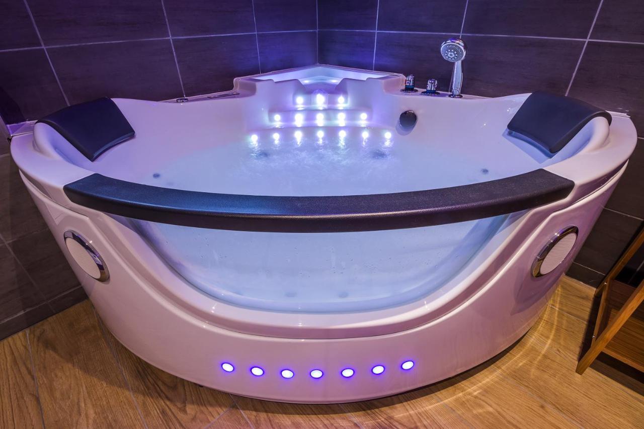 Escapade En Bord De Mer Avec Sauna Et Spa Prives Binic Ngoại thất bức ảnh